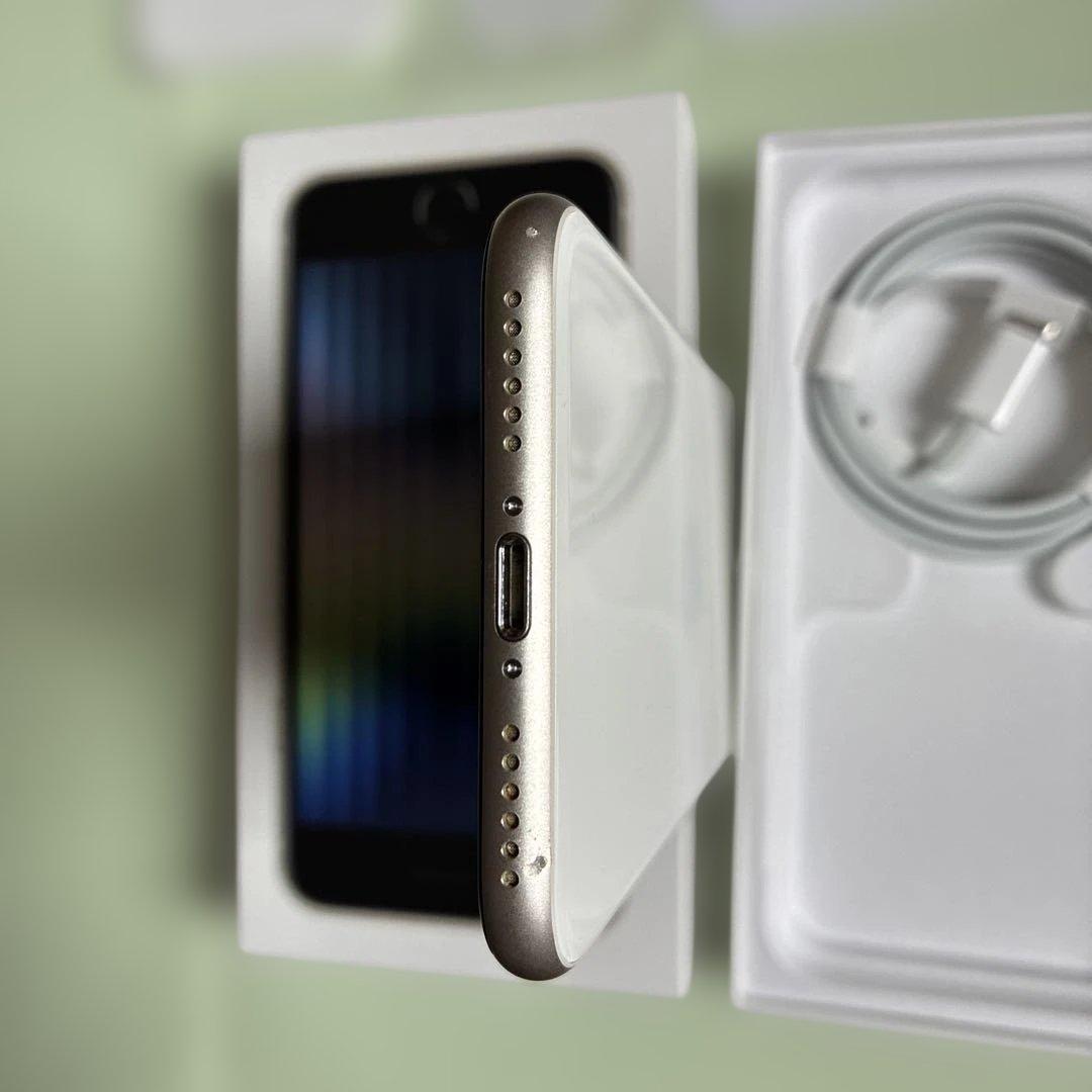 iPhoneSE 第3世代　64GB バッテリー残量100%