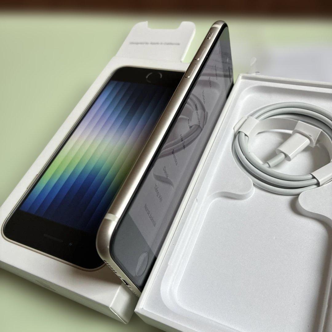 iPhoneSE 第3世代　64GB バッテリー残量100%