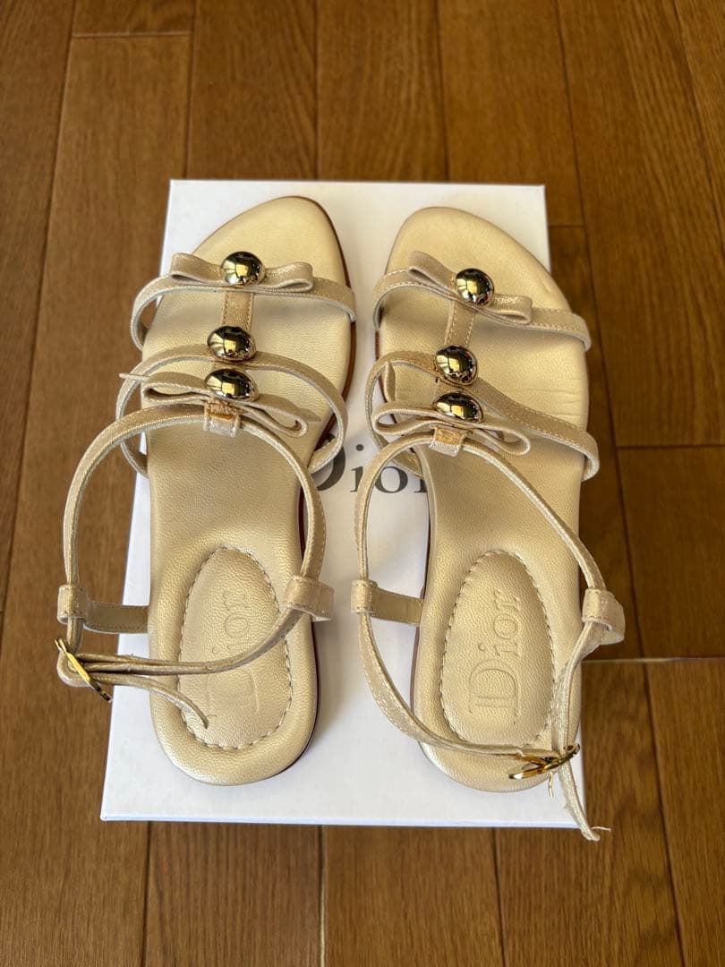 新品！Dior ベージュ サンダル