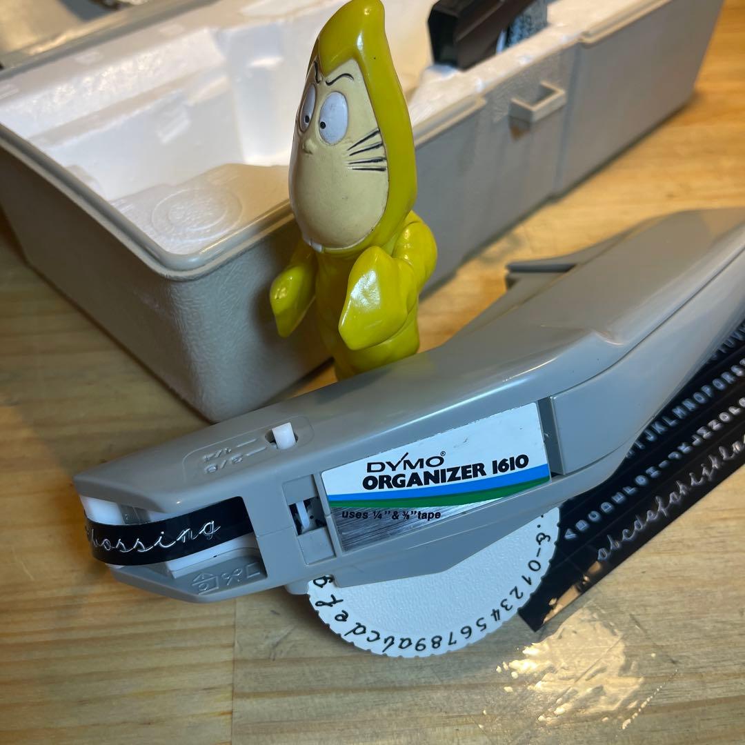 ■製品保証■ 【繋がる筆記体・文字盤4個】ダイモ 1610 DYMO 16218