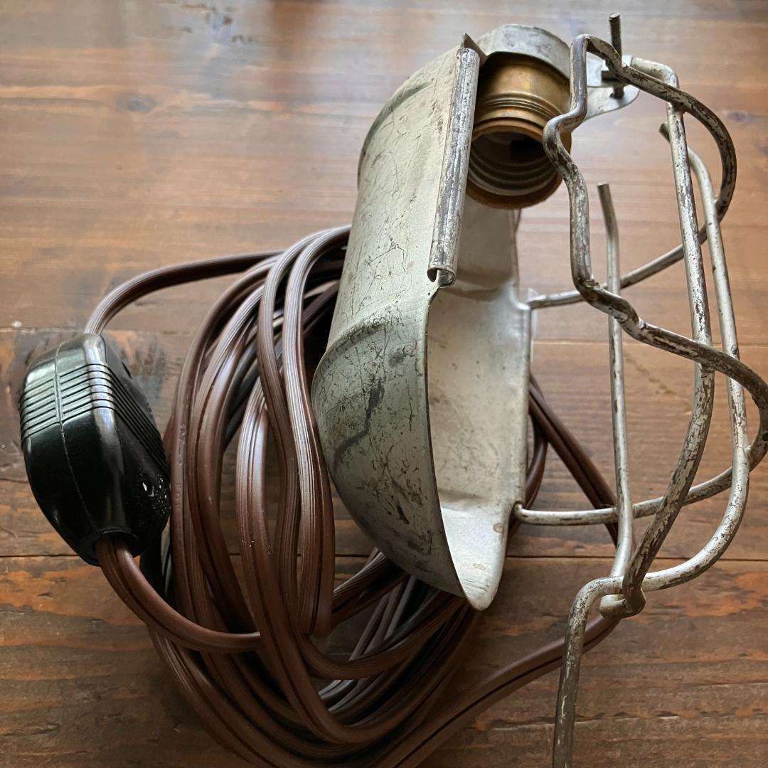 USAインダストリアルランプ／アメリカ／作業灯／vintage／Leviton