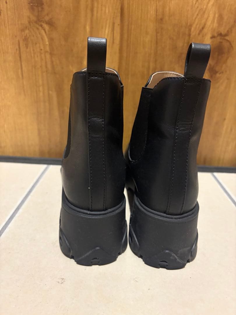 K*様 【即日配送】coach ショートブーツ　厚底　箱、袋付き 匿名配送　宅配