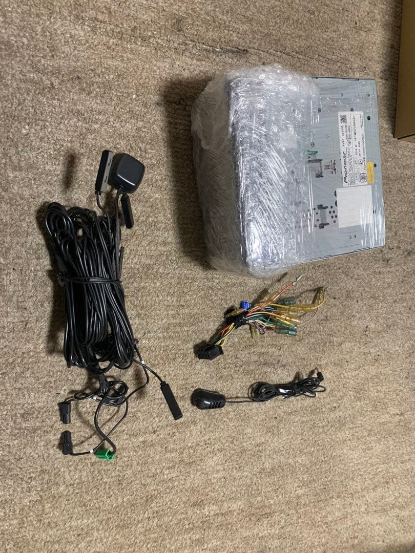 カーナビ carrozzeria AVIC-RZ900