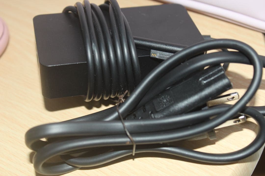 Surface Laptop Go 3箱 充電器