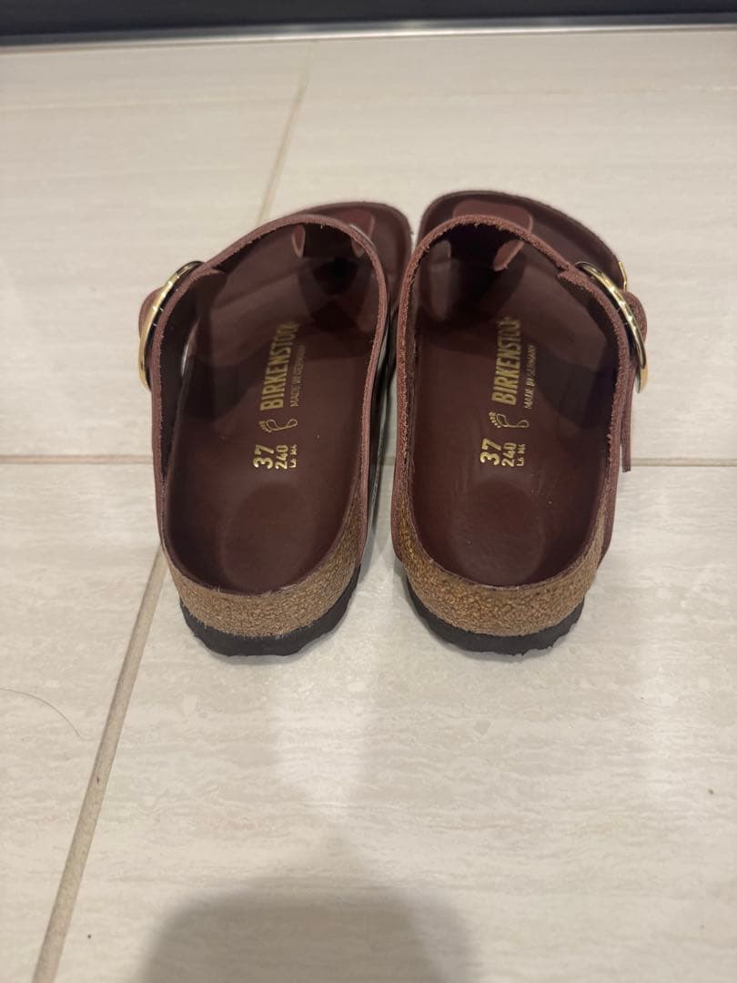 Birkenstockブラウンコンフォートサンダル37