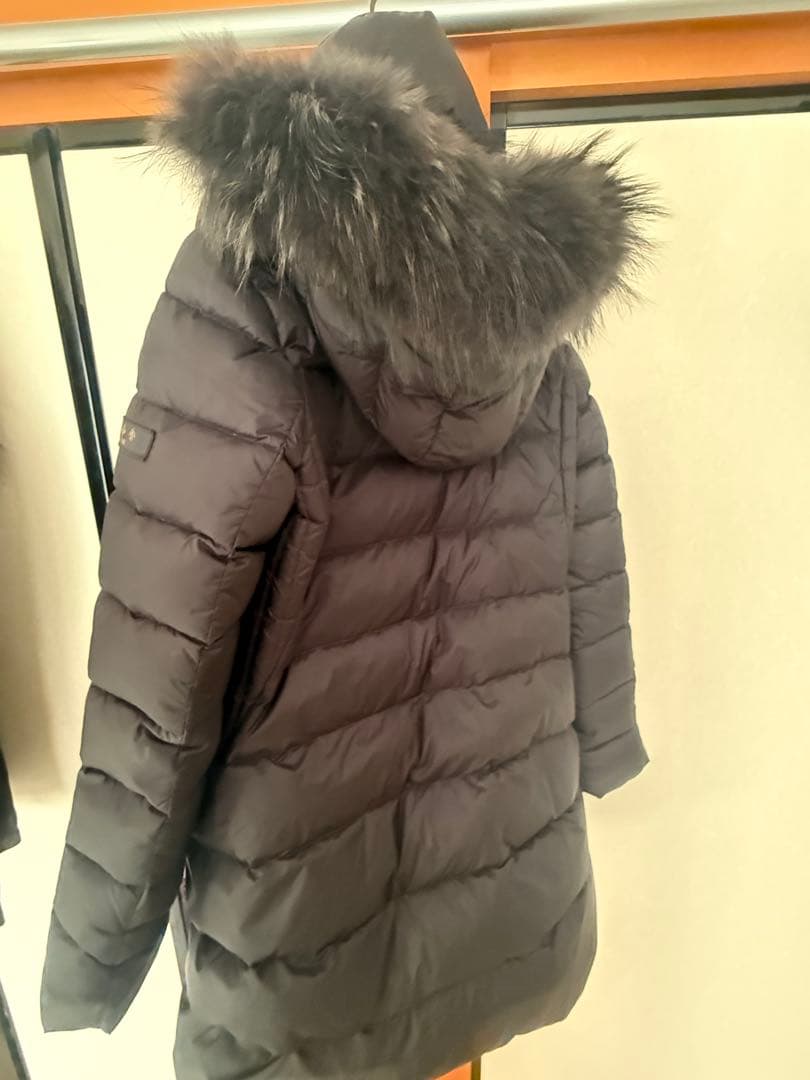 TATRAS ダウンジャケット ファー付き　お値引きします。