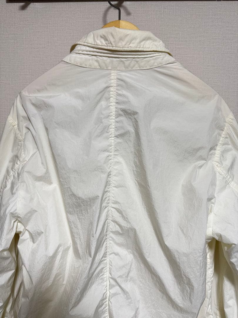 Stone  ナイロンジャケット　ロゴパッチ付き