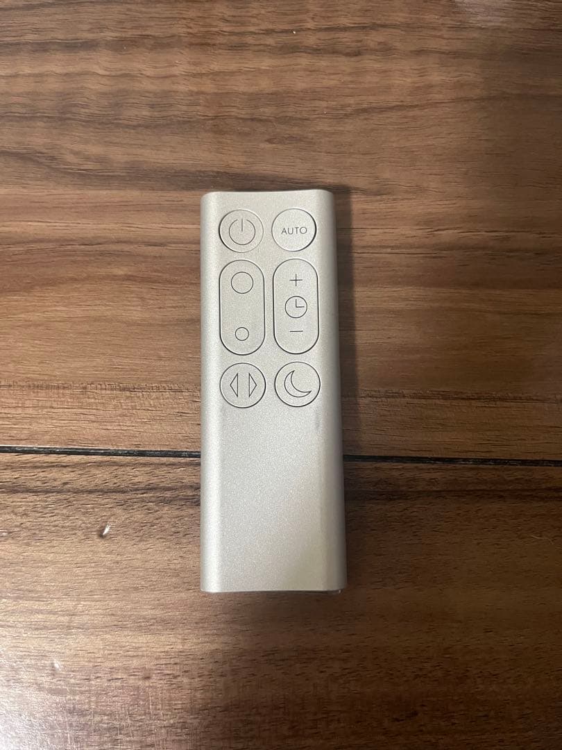 美品 ダイソン 空気清浄機能付タワーファン シルバー (TP03 WS)