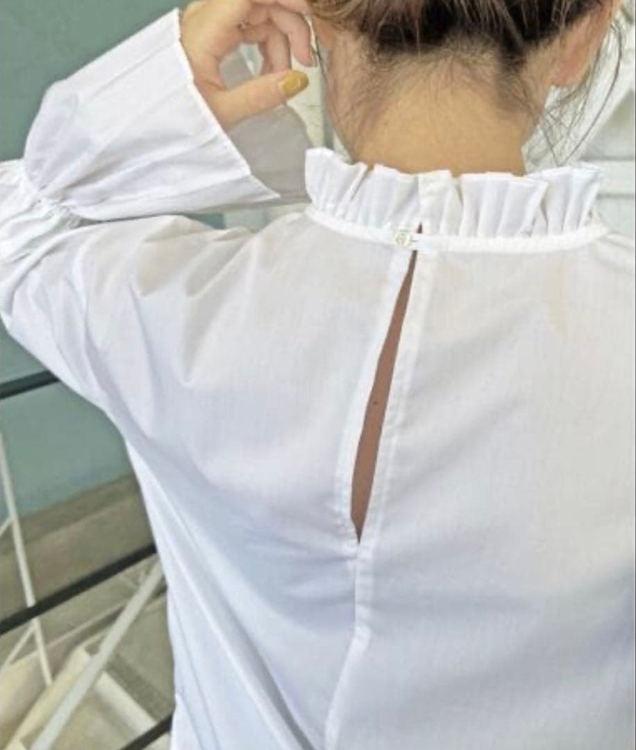 【新品】Spick & Span コットンブロードタックフリルブラウス　ホワイト