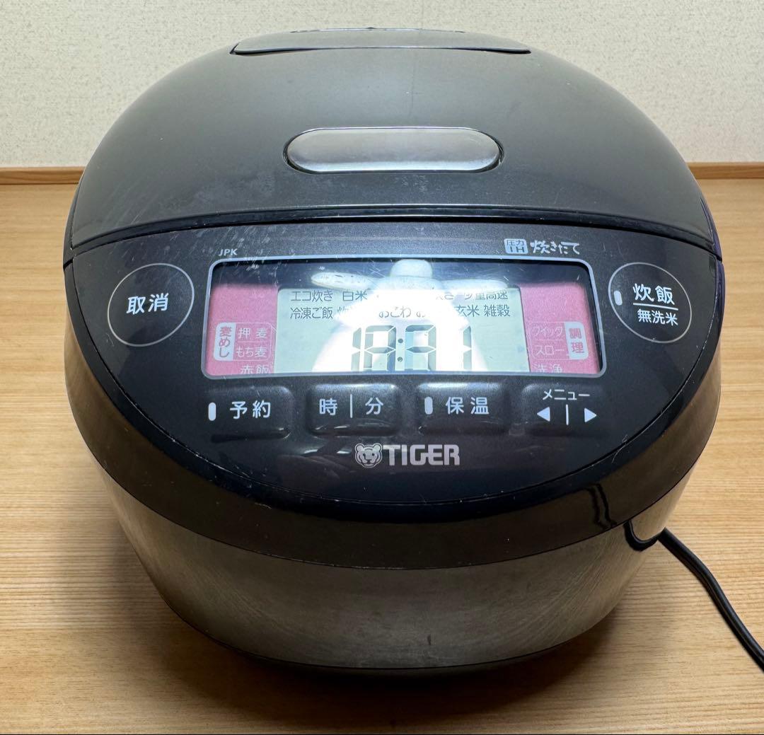 TIGER タイガー圧力IH炊飯ジャー 5.5合炊き JPK-SC10