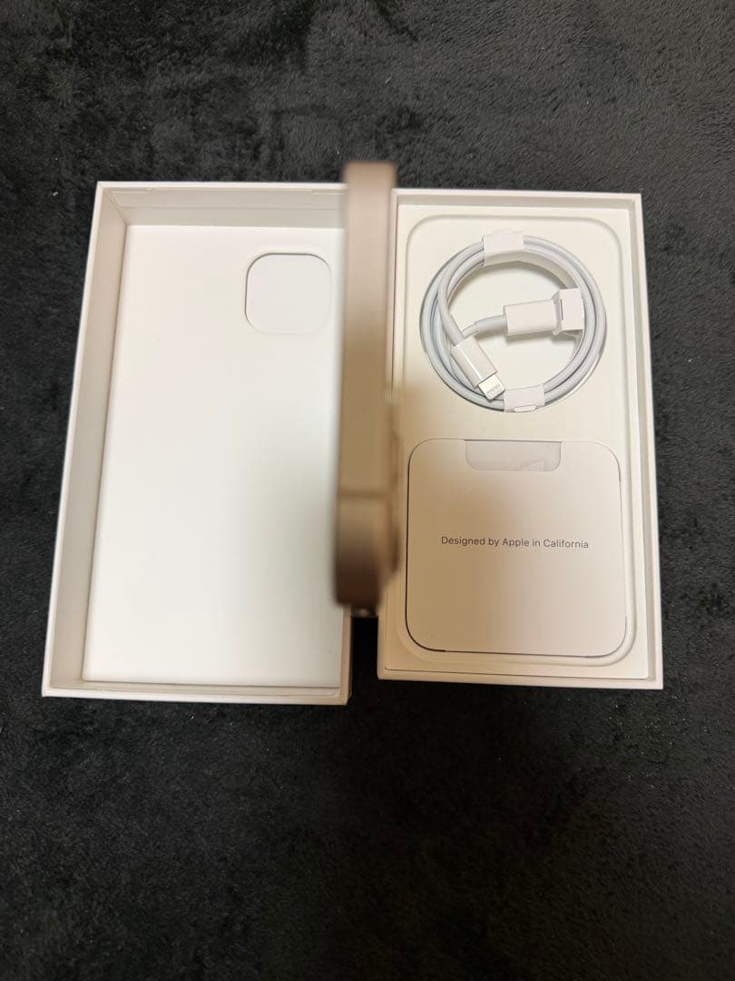 iPhone 13 128GB ホワイト　SIMフリー