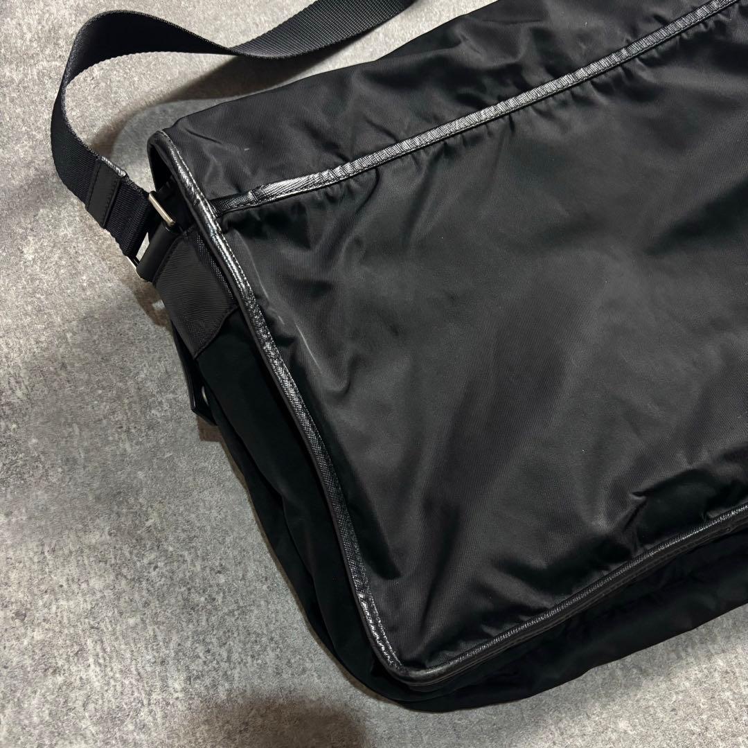 PRADA SHOULDER BAG LEATHER × NYLON