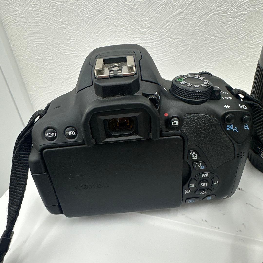 Canon EOS kiss X7i デジタル一眼レフカメラ