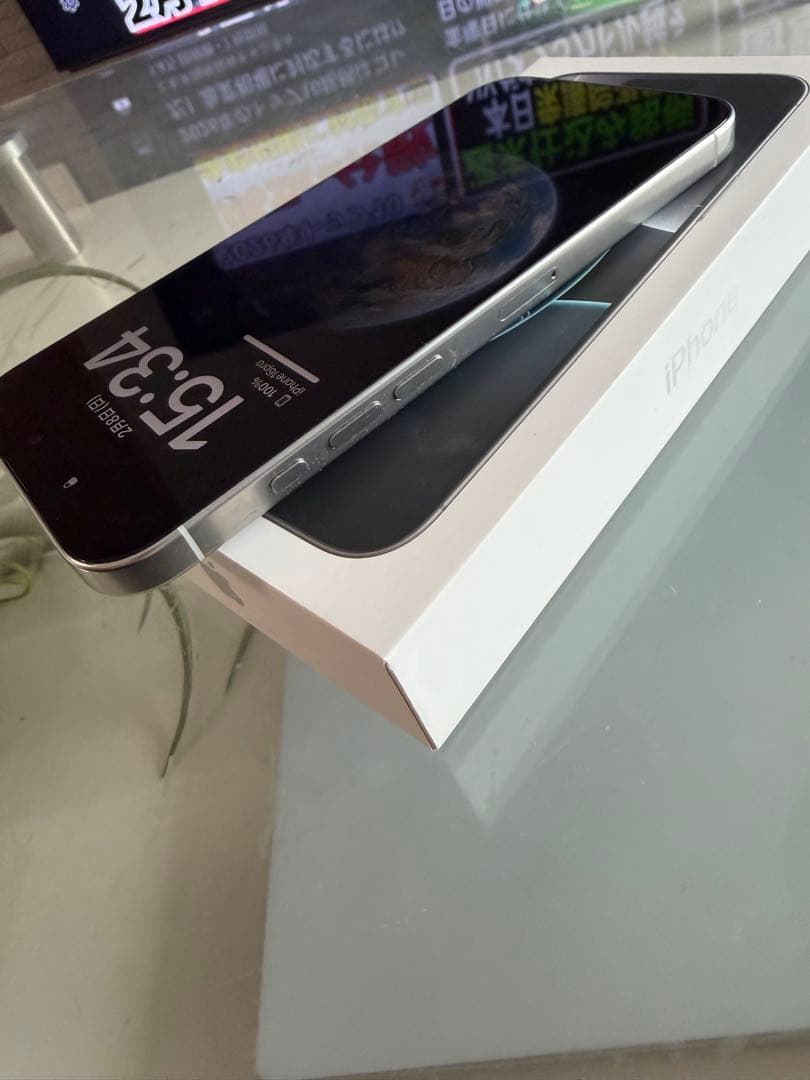 k*u様 iPhone 16 Pro Max ホワイト　1TB バッテリー最大9