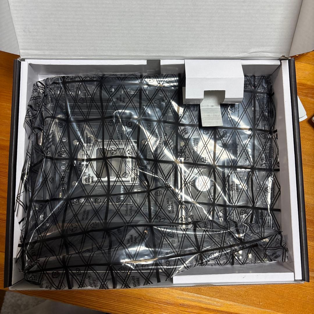 MAG B650 TOMAHAWK WIFI マザーボード