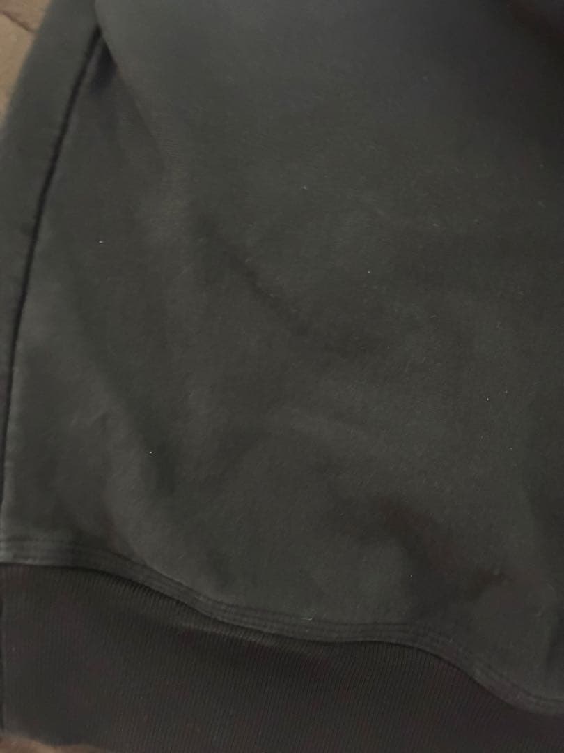 Stussy ブラック トレーナー　スウェット