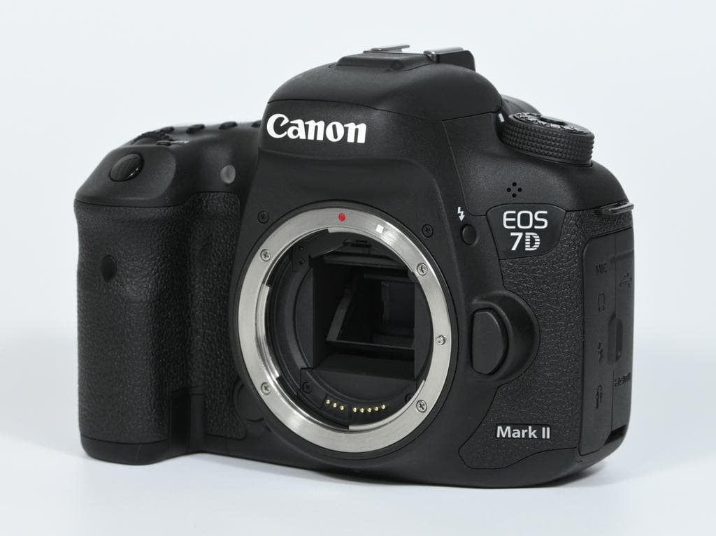 【美品】 キヤノン　Canon EOS 7D Mark II ボディ