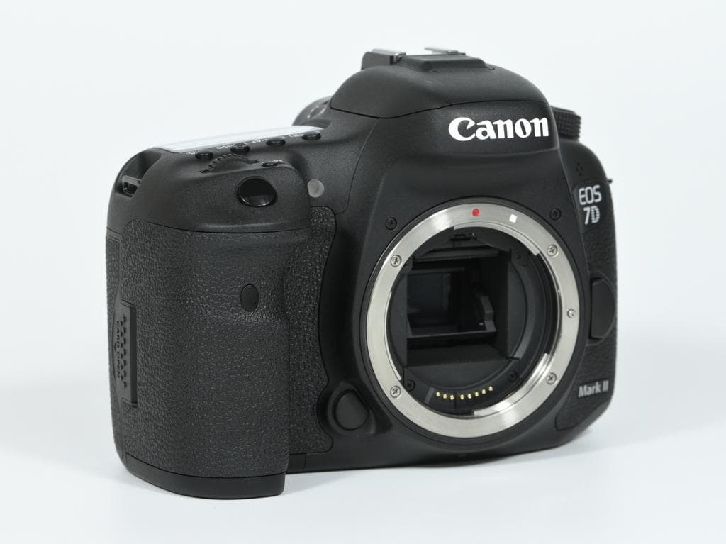 【美品】 キヤノン　Canon EOS 7D Mark II ボディ