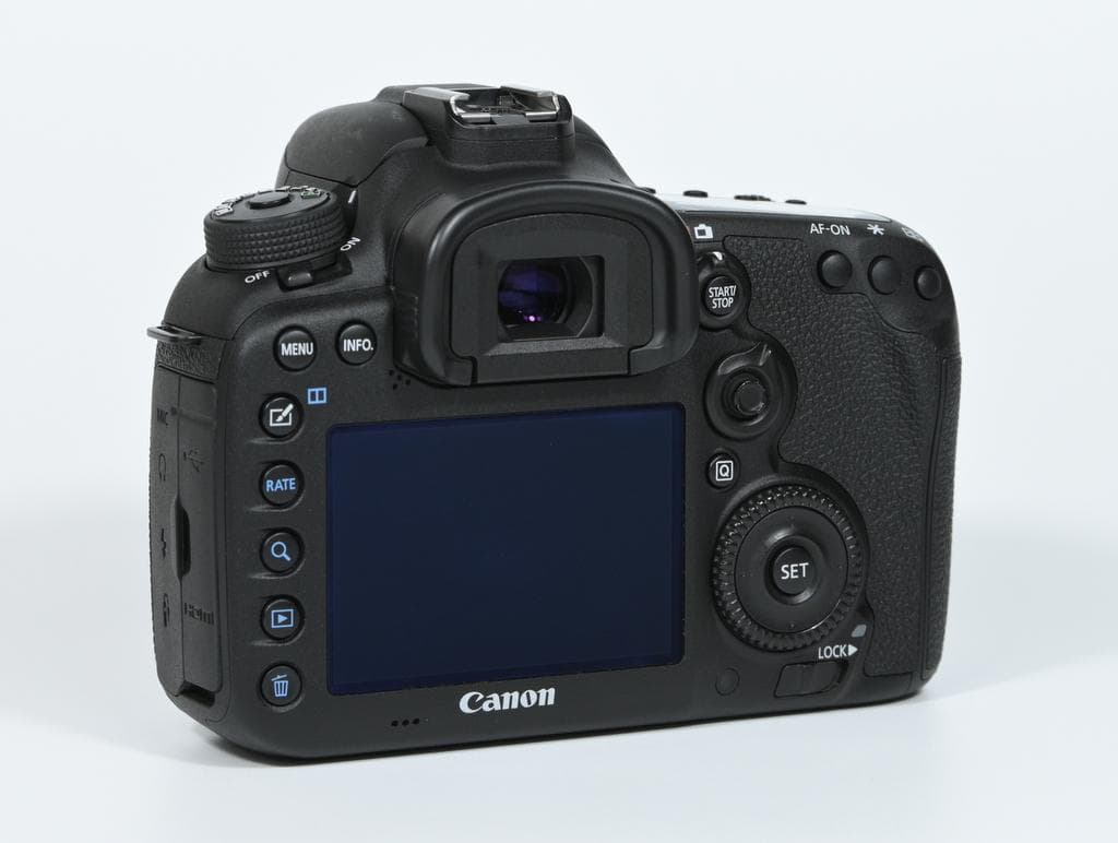 【美品】 キヤノン　Canon EOS 7D Mark II ボディ