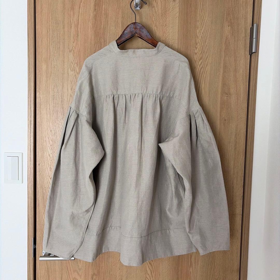 ユナイテッドアローズ ＜conte＞ ギャザースリーブ バンドカラーシャツ