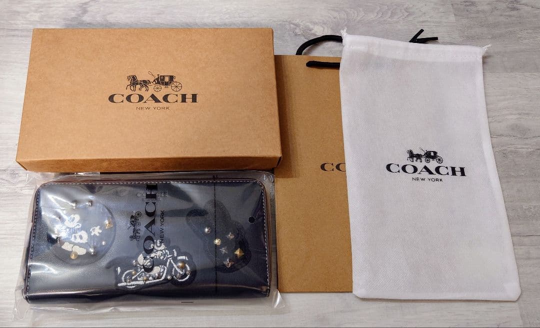 新品 COACH コーチ長財布 ミッキーマウスコラボ ワッペン