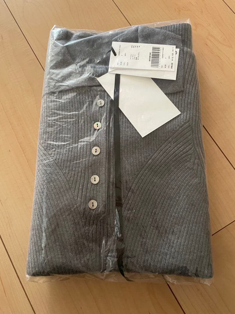 アメリヴィンテージ　UND HIGH NECK BUTTON KNIT TOP