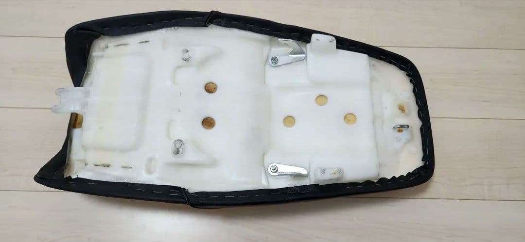 ホンダCB400SF　SB NC42スーパーボルドール　ローシート20mmダウン