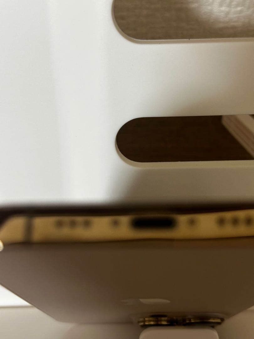 桜*様 Apple iPhone 13 Pro ゴールド 新たに出品します