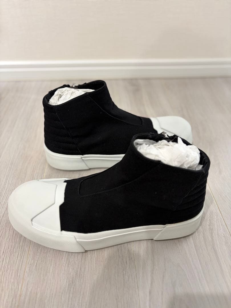 Wトゥカップ　スニーカー　JULIUS