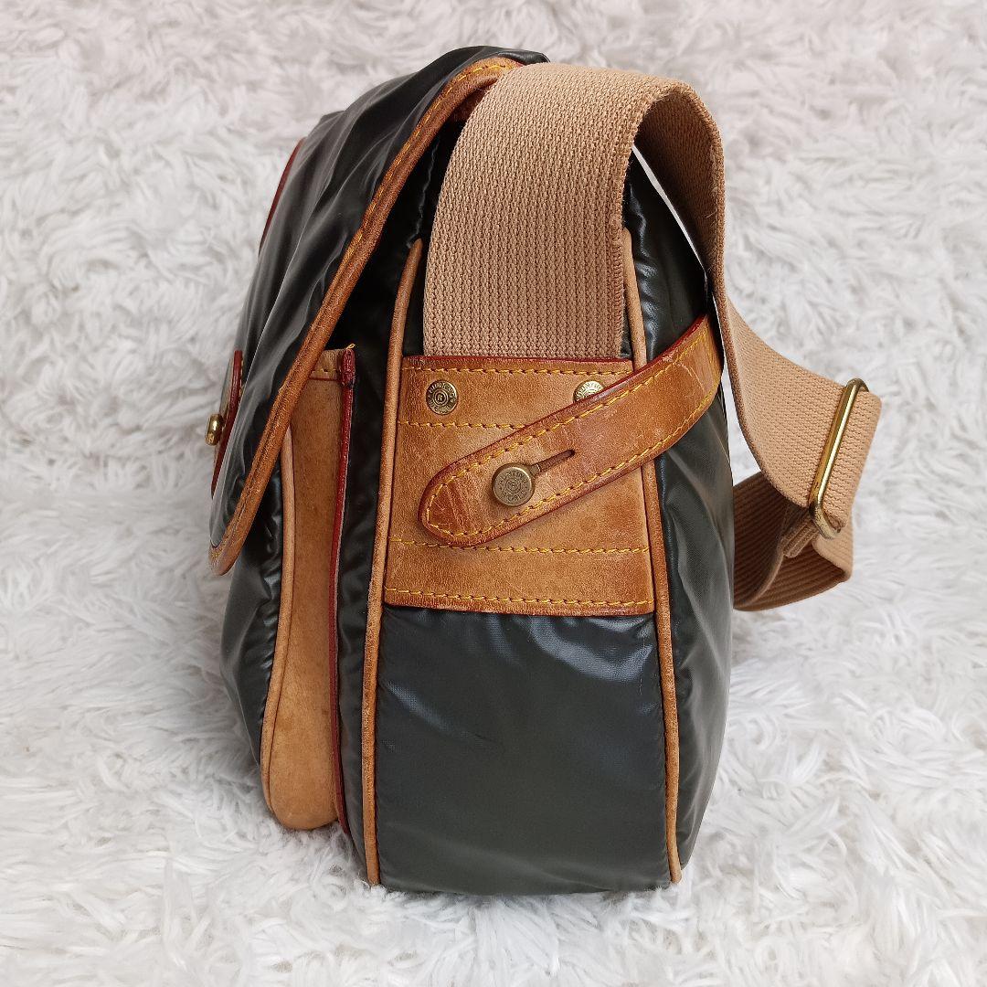 美品 HUNTING WORLD ショルダーバッグ バチュークロス バチューサー