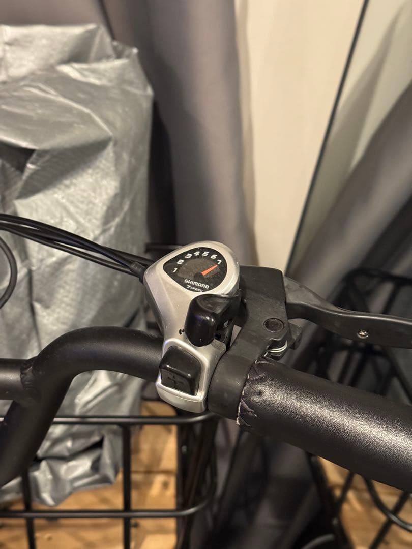 フローバイク　ホワイト　電動アシスト自転車 カゴ付き　FLOW