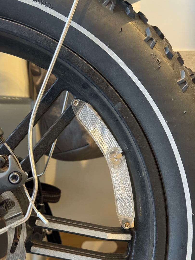 フローバイク　ホワイト　電動アシスト自転車 カゴ付き　FLOW