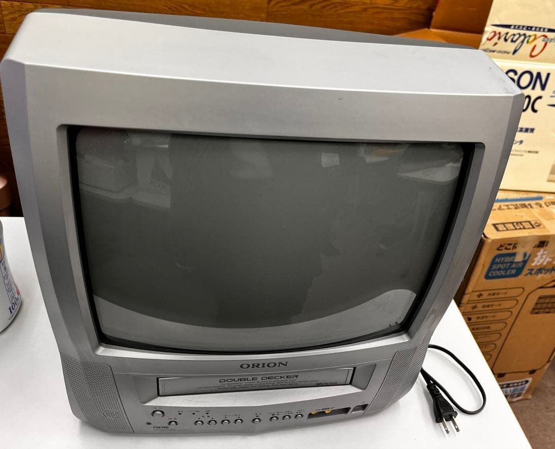 ビデオ付14型カラーテレビ