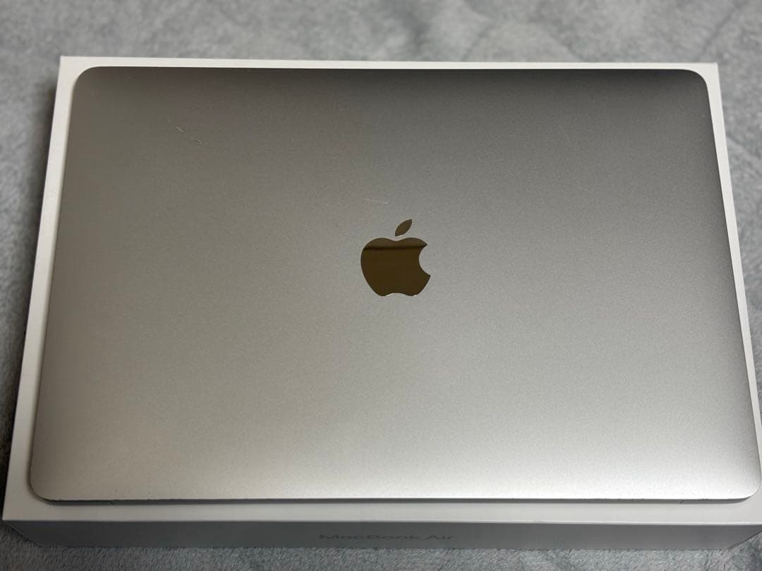 MacBook本体 Apple MacBook Air 2020 intel Core i3