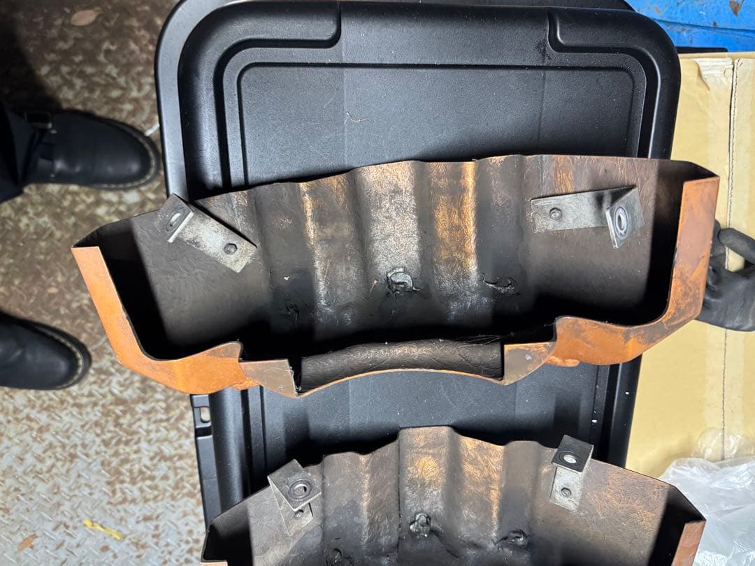 5*3様 ハイエース　キャリパーカバー