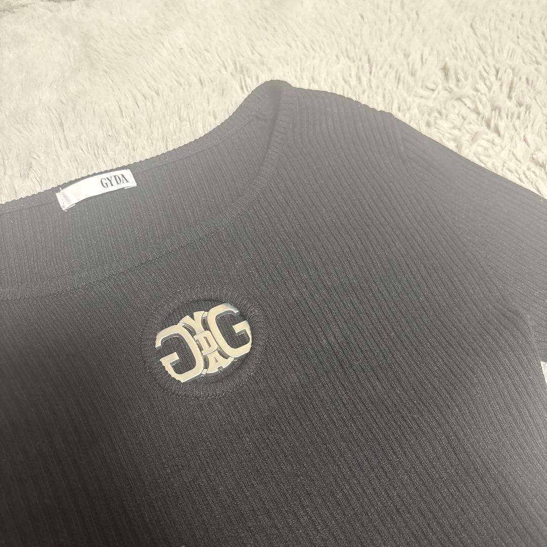 GYDA Symmetry GYDA MOLDクルーネックニットトップス 黒