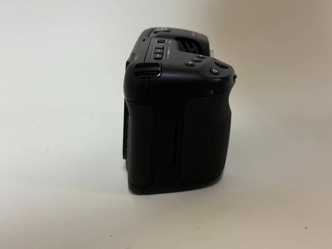 Blackmagic Pocket Cinema Camera 4K 本体