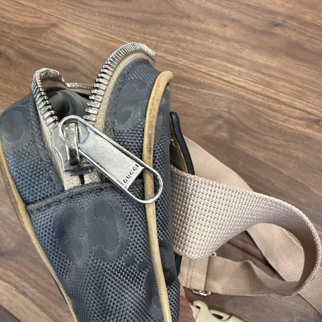 GUCCI ボディバッグ グレー