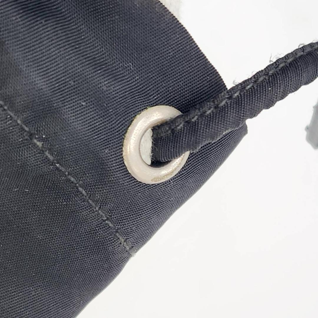 プラダ 巾着ポーチ ナイロン 三角ロゴプレート 近年 ミニバッグ 白タグ 良品