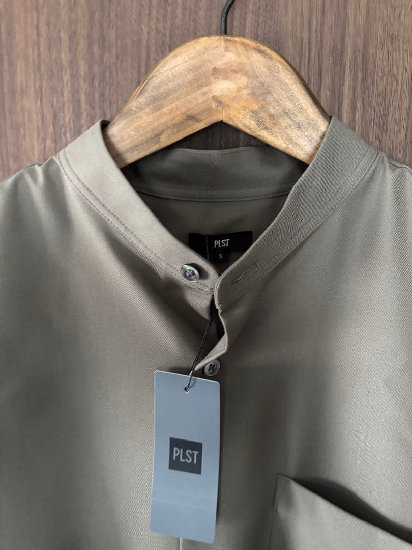 新品 PLST レーヨンブレンドバンドカラーシャツ S プラステUNIQLO C