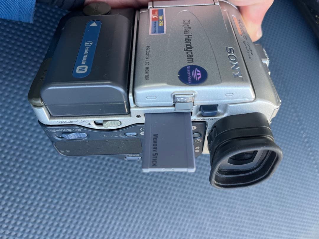 SONY miniDV HANDYCAM DCR-PC100 40倍ズーム