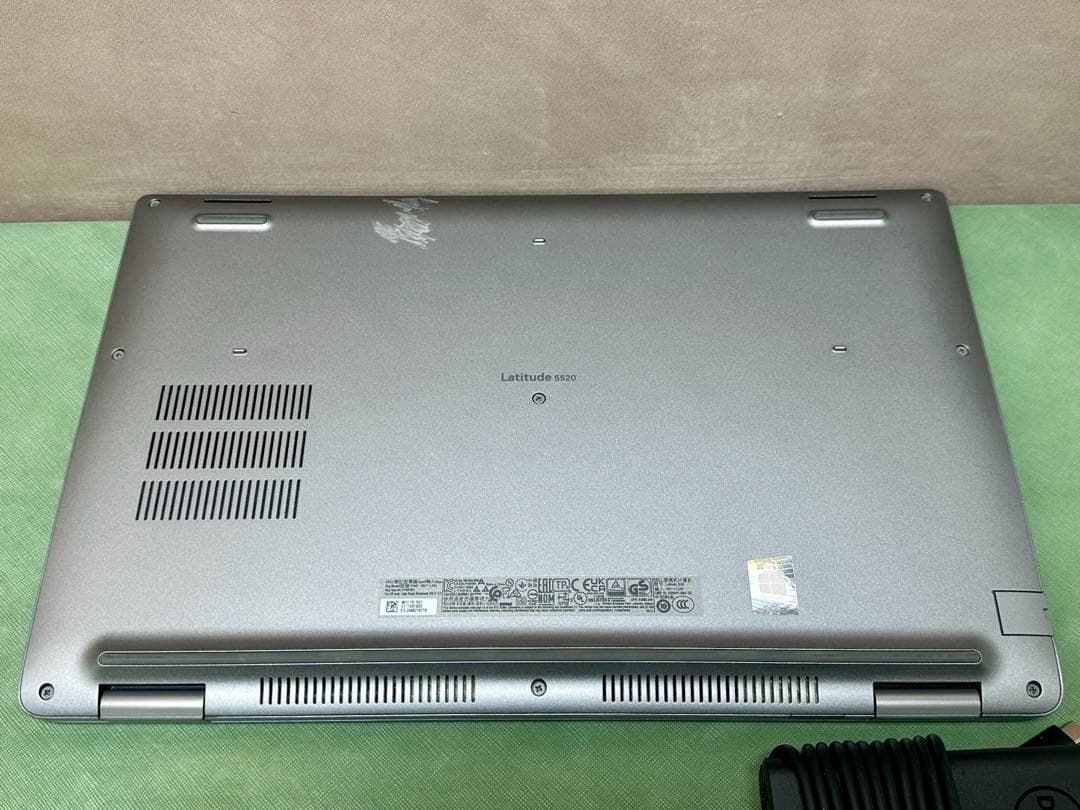 Windowsノート本体 DELL Latitude 5520 Core i5 8GB 256GB