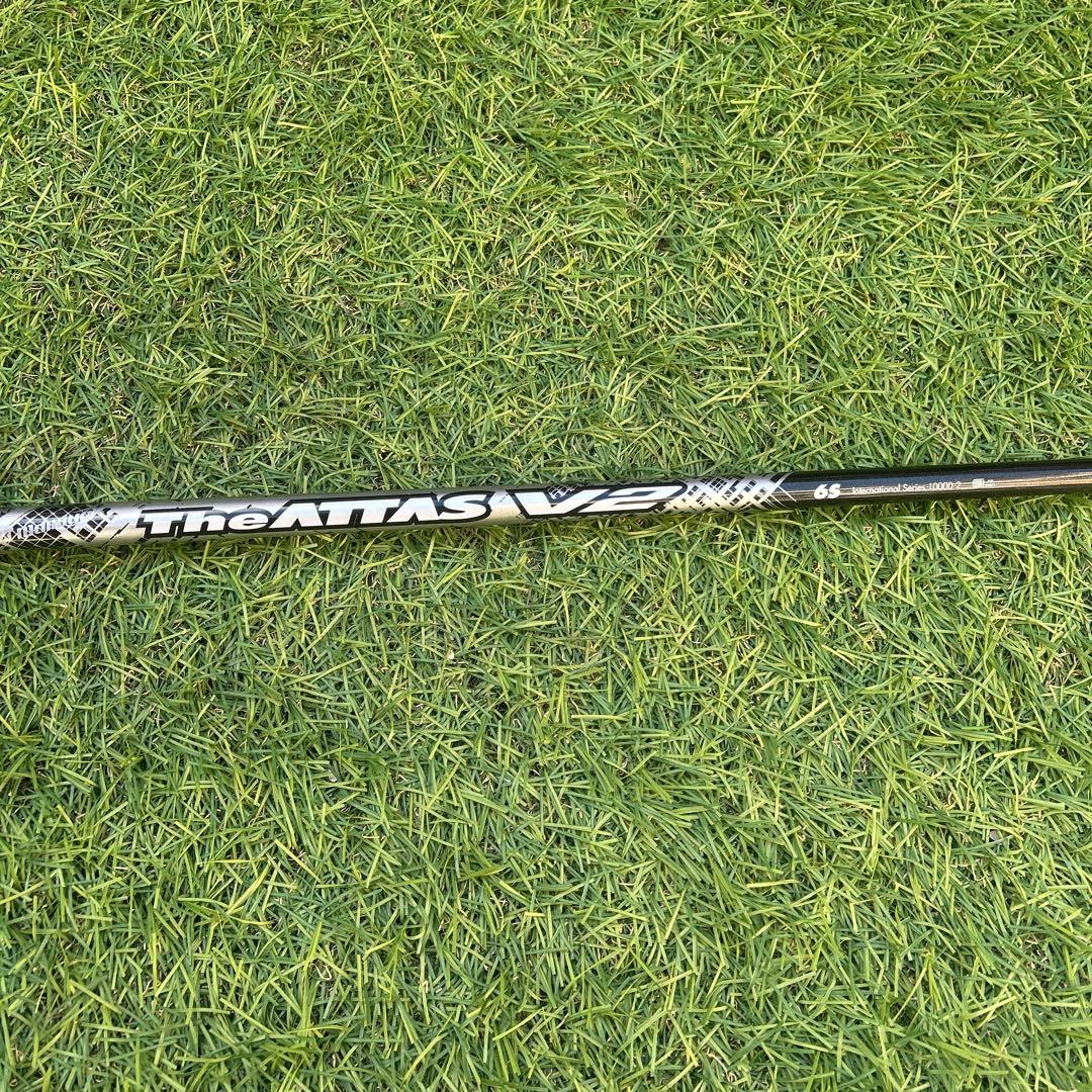 The ATTAS V2 6S ドライバータイトリストスリーブ付き