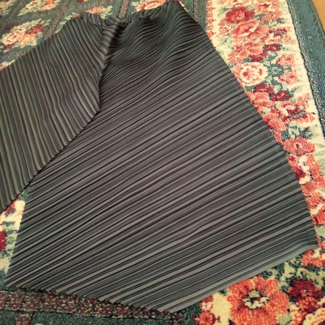 PLEATS PLEASE　ボリュームパンツ