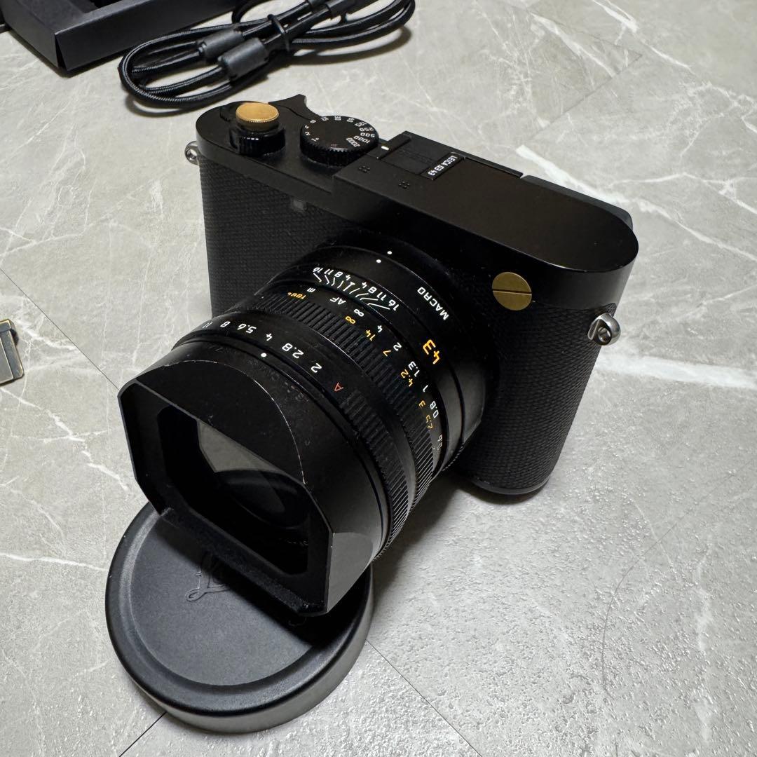 【ブルース】LEICA Q3 43 サムレスト付　レザー張り替え済み