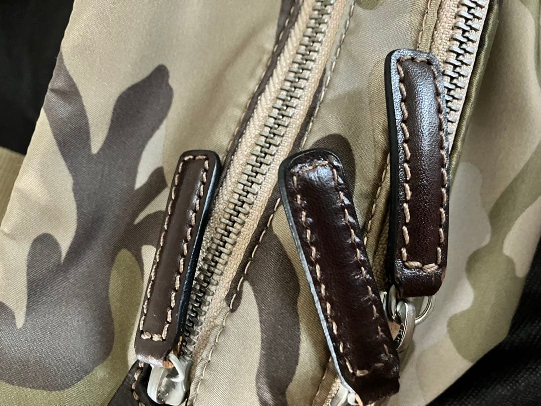 セール❗️Daniel & Bob カモフラージュ ボディバッグ