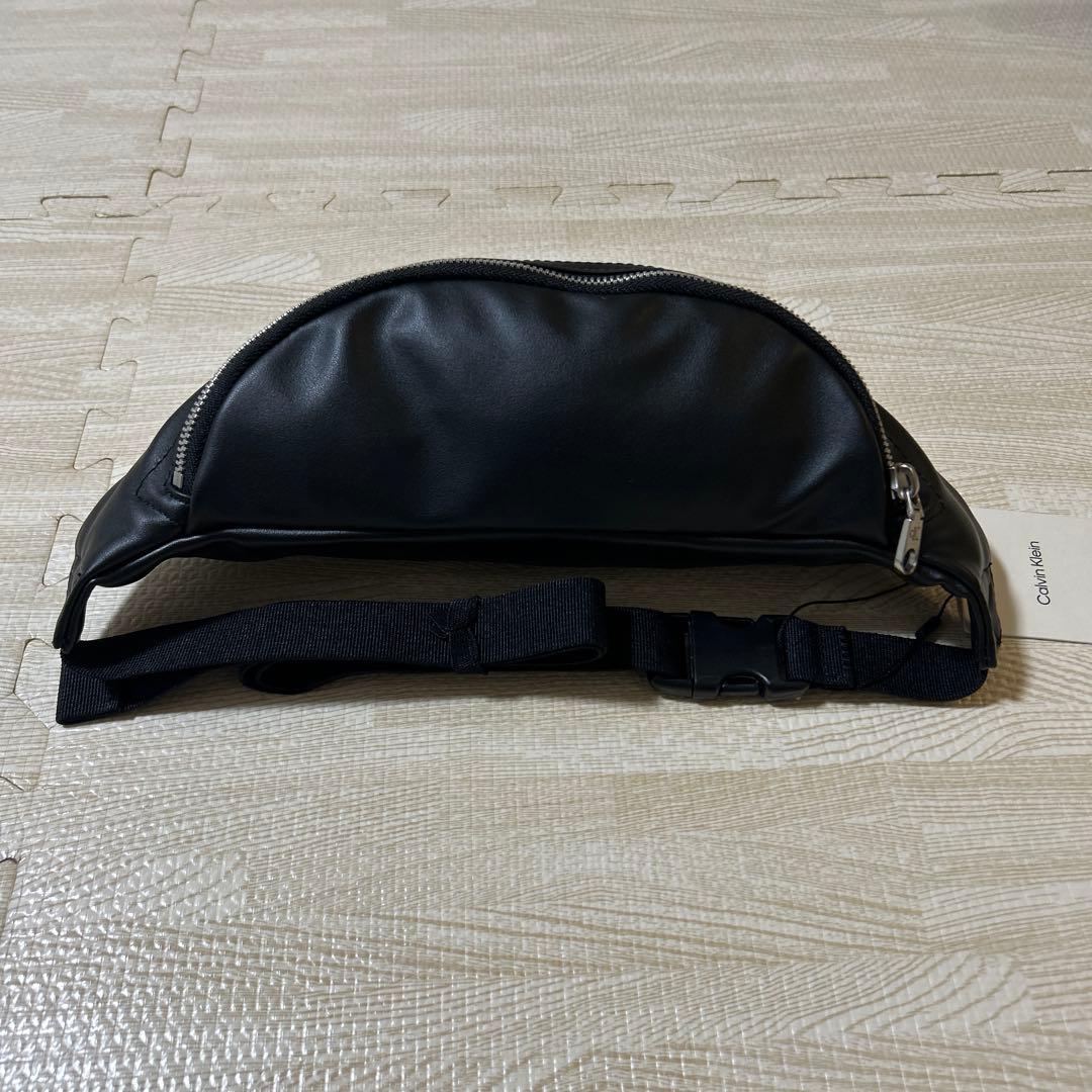 （新品未使用・海外モデル）カルバンクライン　ウエストバッグ　ボディバッグ　黒