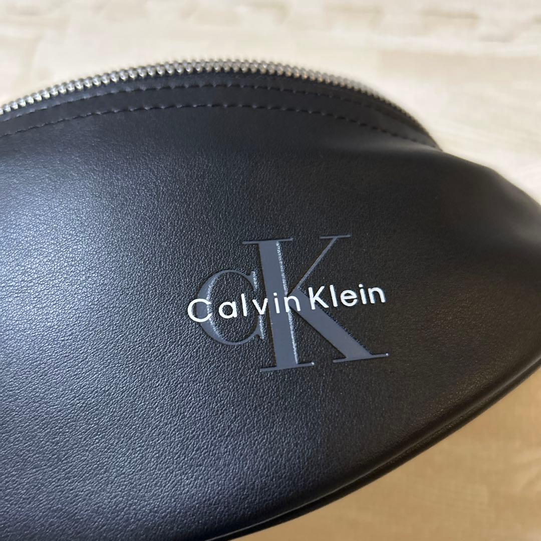 （新品未使用・海外モデル）カルバンクライン　ウエストバッグ　ボディバッグ　黒