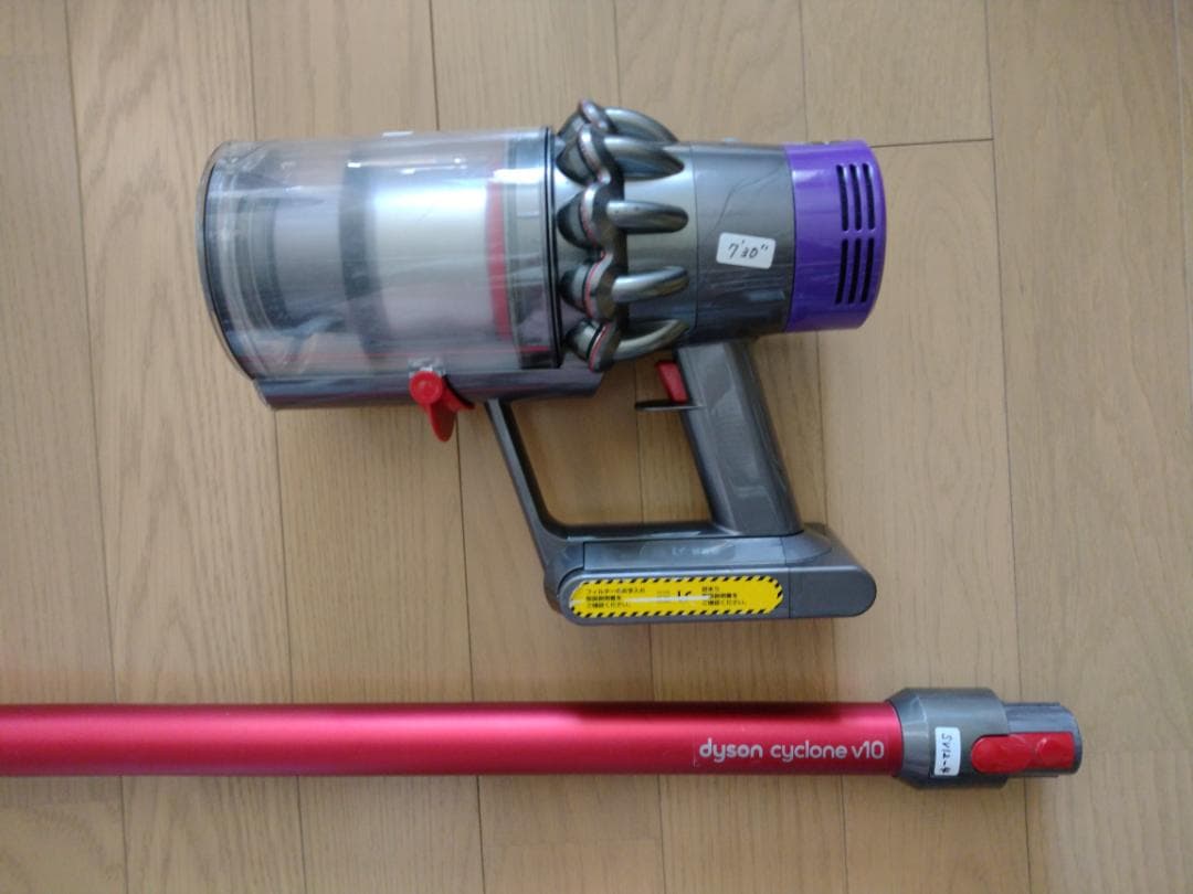 ダイソン★掃除機★V10★SV12★バッテリー新品と大差なし★4