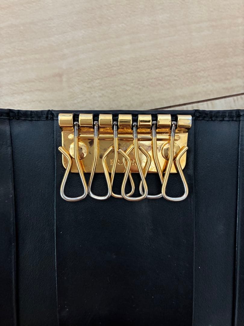 PRADA Vitello Move キーケース ブラック